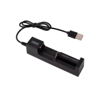 Універсальний зарядний пристрій для 18650 CR123a USB